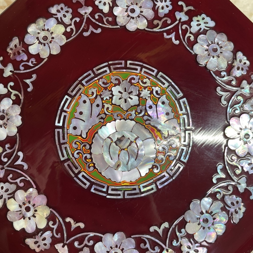 Traditional Craft Red Lacquer Octagonal Box Mother-of-pearl Inlay Najeon‎ Chilgi